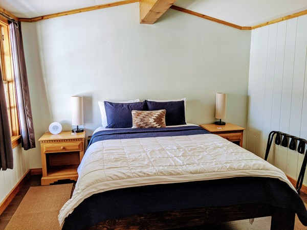 Deluxe Queen Suite Photo 2