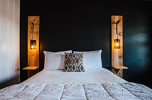 Deluxe Queen Photo 2