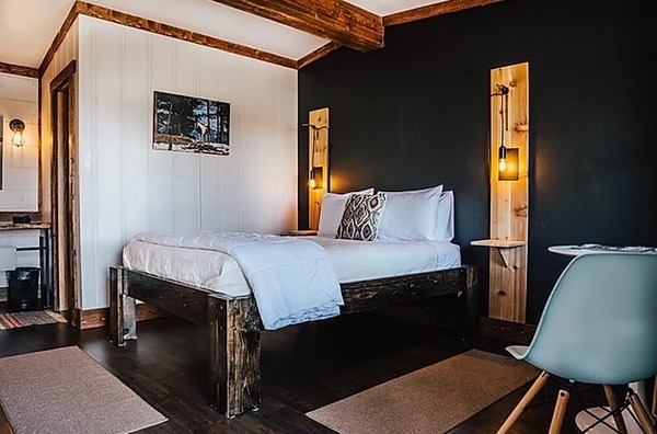 Deluxe Queen Photo 3